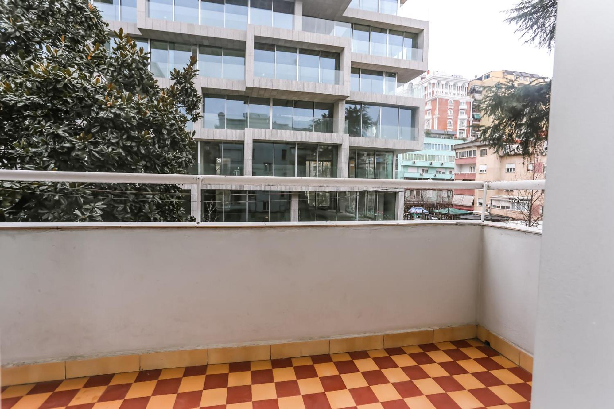 Viatirana By Shqiptrip Apartment Bagian luar foto